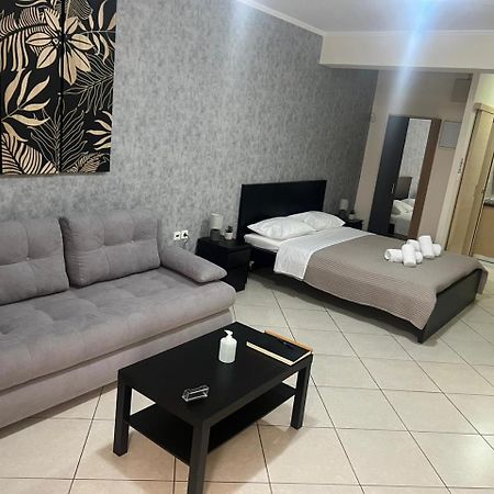 Avr Airport Deluxe Suites 4 Markópoulon Exterior foto